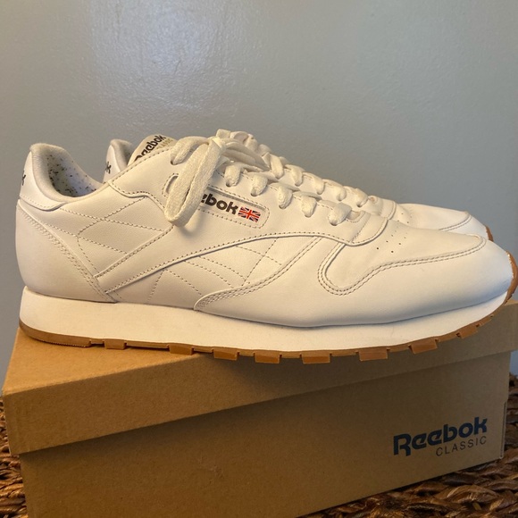 Men’s Reebok Classic - Picture 1 of 4